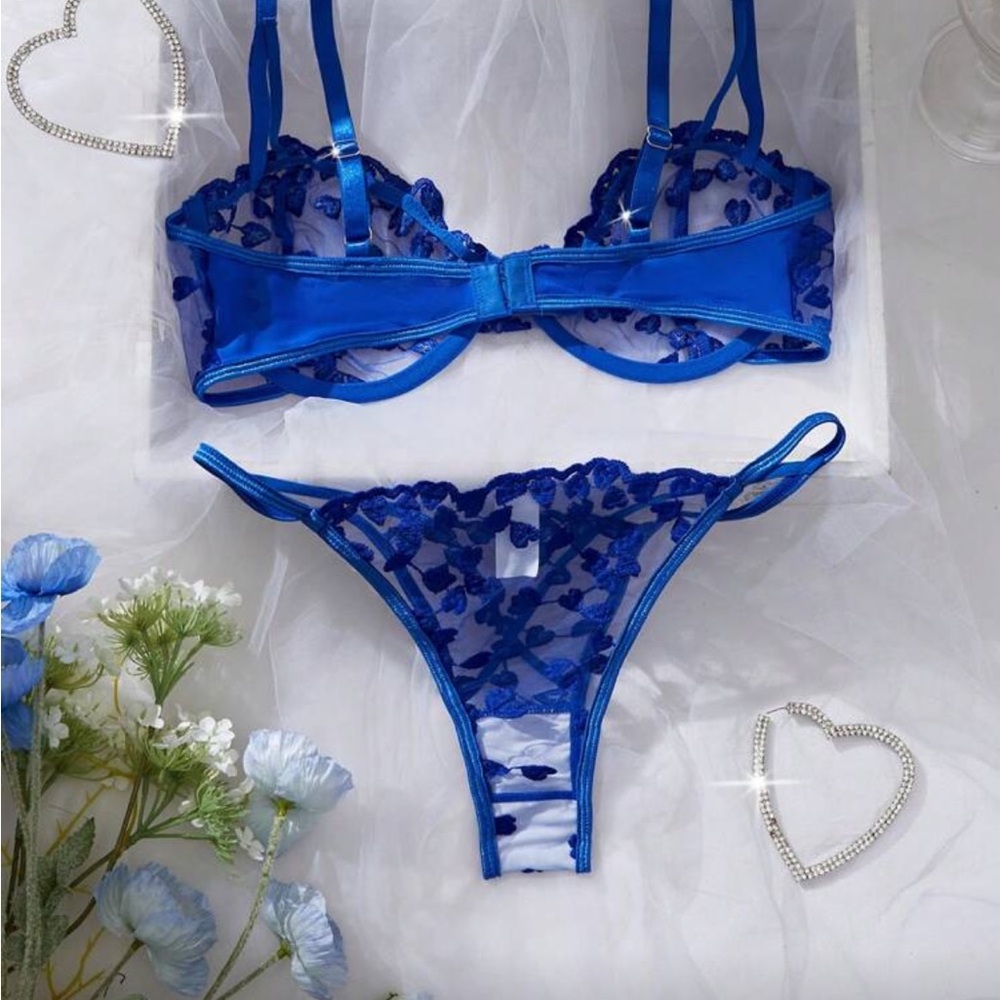 Royal Blue Floral Lace Bra Set - Picture 2 of 4